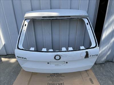 Skoda Octavia III (5E) kombi csomagtér ajtó 5e9827159