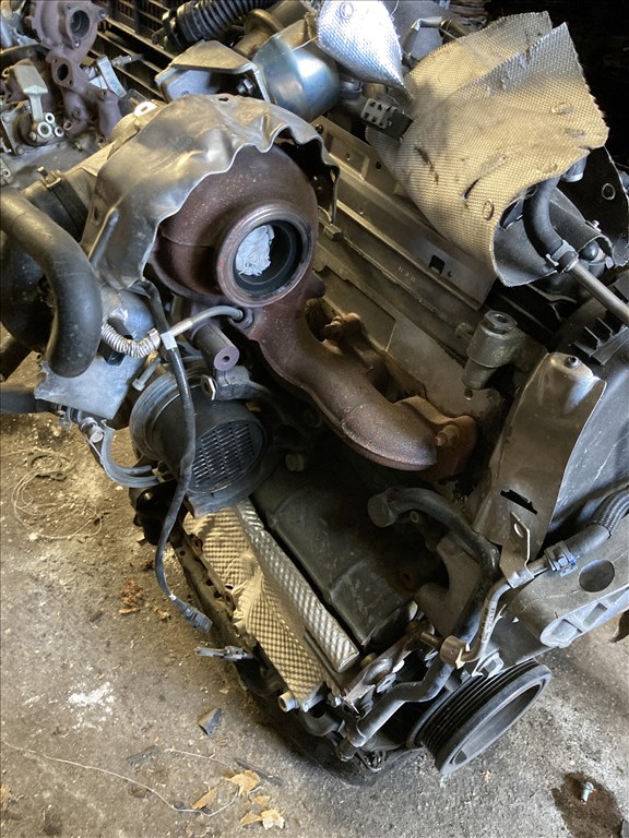 Volkswagen Golf VII 2.0 TDI BMT CRB 2.0 CrTdi motor komplett turbó üzemanyag befecskendező rendszer  4. kép