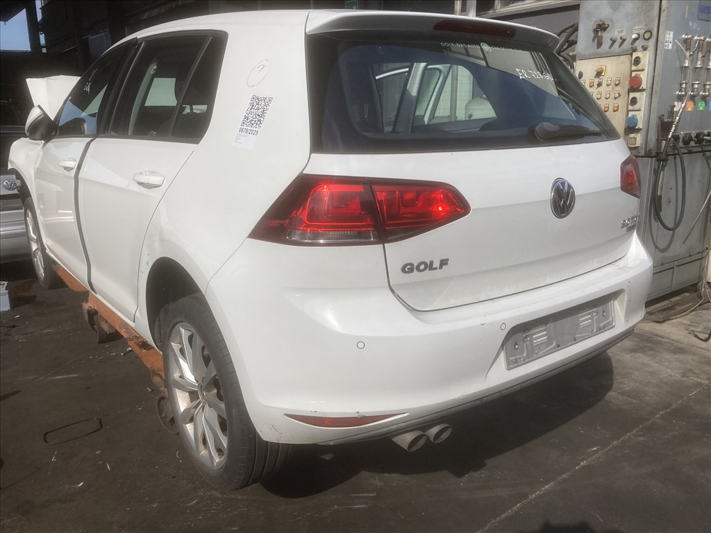 Volkswagen Golf VII 2.0 TDI BMT CRB 2.0 CrTdi motor komplett turbó üzemanyag befecskendező rendszer  7. kép