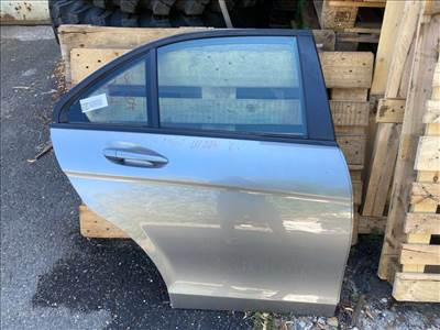 MERCEDES-BENZ C-CLASS W204 Jobb hátsó Ajtó (Részeivel)