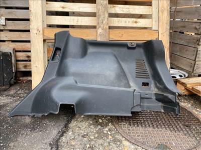 NISSAN JUKE F15 Jobb hátsó Csomagtér Burkolat (Műanyag)