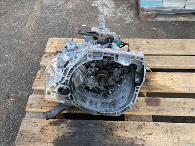NISSAN PULSAR C13 Váltó (Mechanikus)