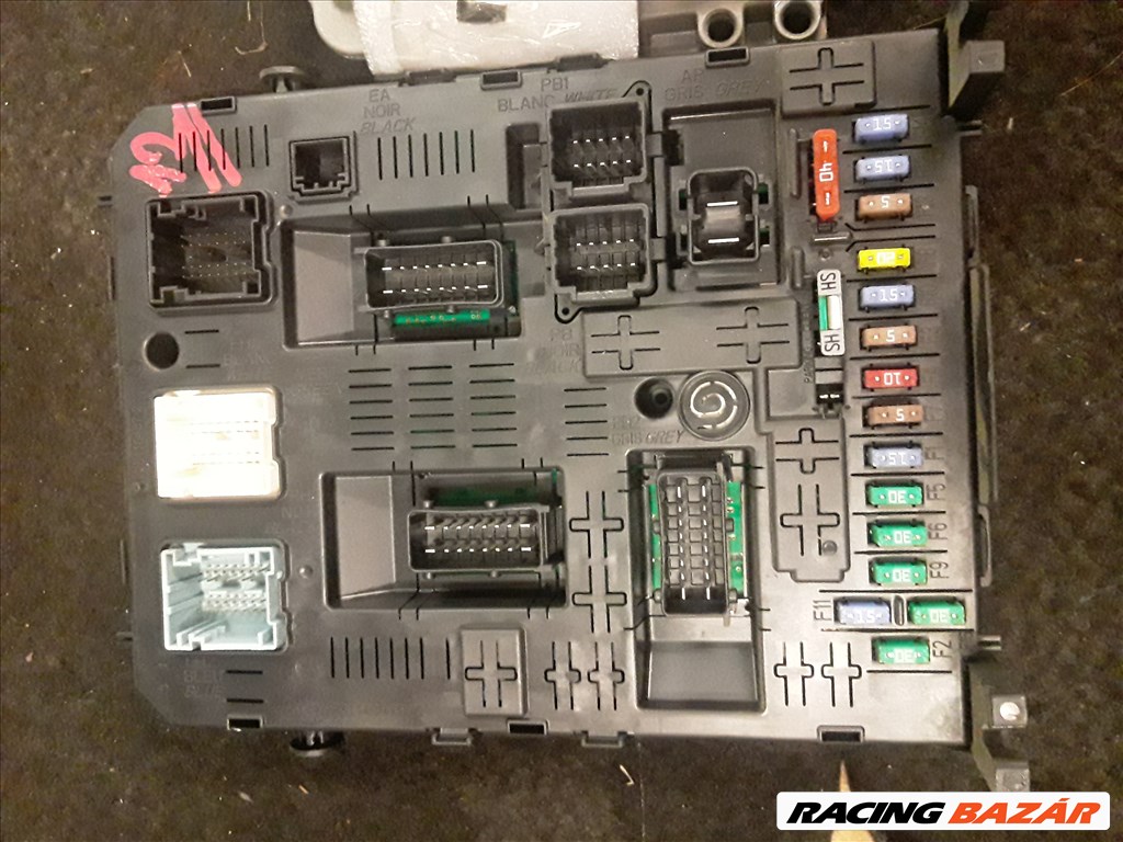 Peugeot 308 SW 1.6 HDI ECU BSI 0281018228 3. kép