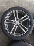 4x100 lyukosztású 17" használt Silverline alufelni, rajta 225/45 használt Firestone téli gumi gumi