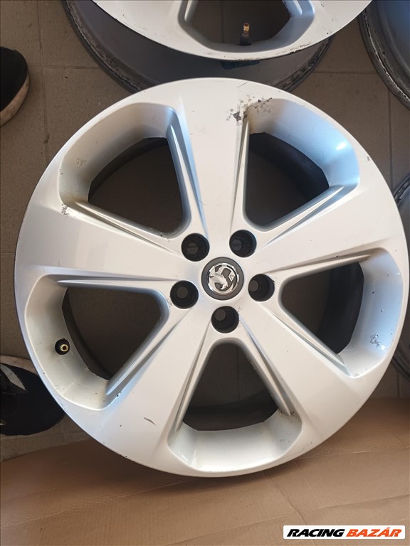 Opel j astra k astra mokka  5x105 lyukosztású 7JJ 18" használt gyári alufelni tkn 10 2. kép