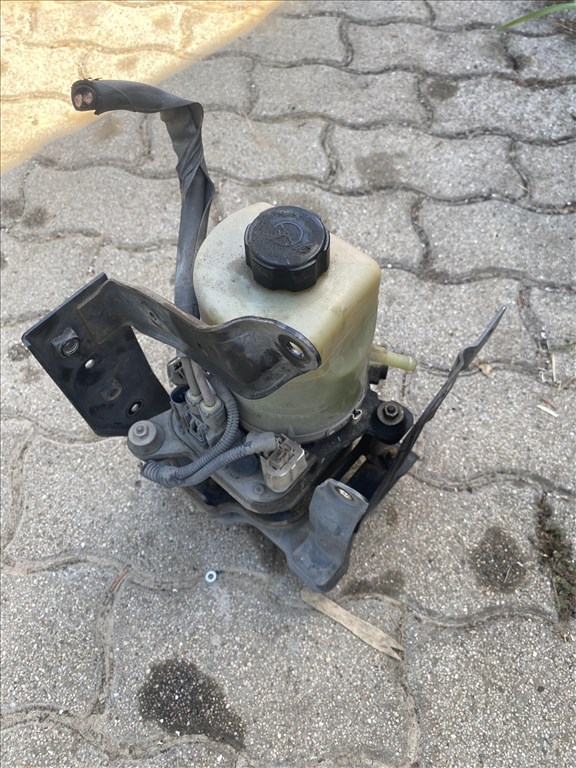 Ford Focus Mk2 elektromos szervószivattyú 4M513K514BD 2. kép