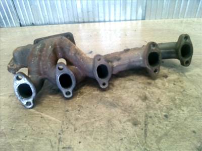 VOLVO S80 98.05.01-06.02.28 Kipufogó csonk 