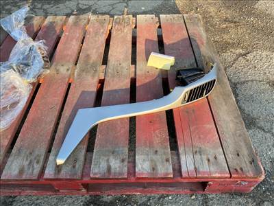 HYUNDAI i30 GD Középső Bal Szellőző