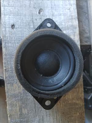 Lexus CT 200h bal hátsó magas hangszóró 