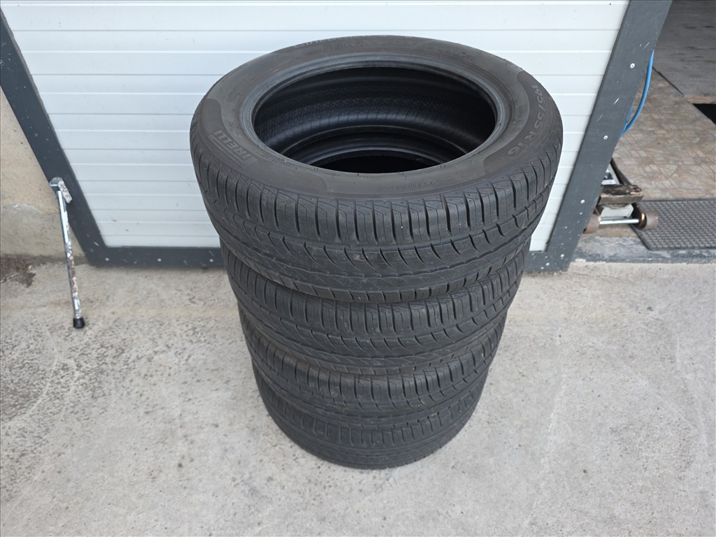  195/55R16 Pirelli garnitúra teljesen újszerű állapotban eladó! 2. kép