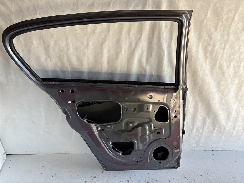 13239 Opel H astra Bal hátsó Ajtó Grafit Z155 5 ajtós 4. kép