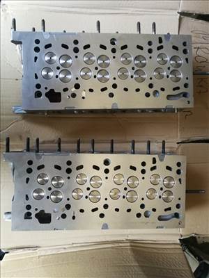 Volkswagen Passat B8, Golf VII, Audi A3 (8V), Skoda Octavia III, stb. hengerfej  04l103064 04l103373