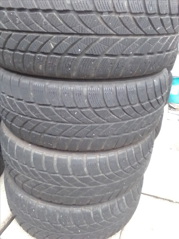  185/55R15 Maxxis téli gumi garnitúra 1. kép