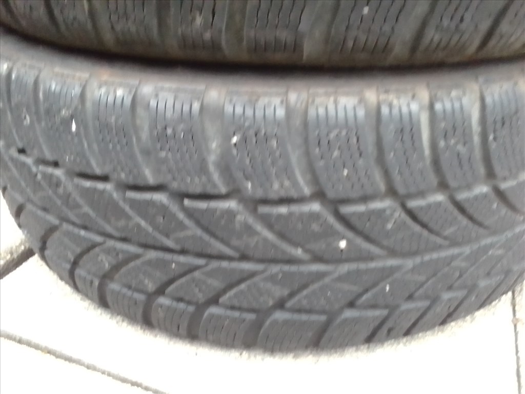  185/55R15 Maxxis téli gumi garnitúra 5. kép
