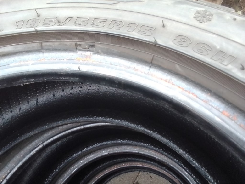  185/55R15 Maxxis téli gumi garnitúra 6. kép