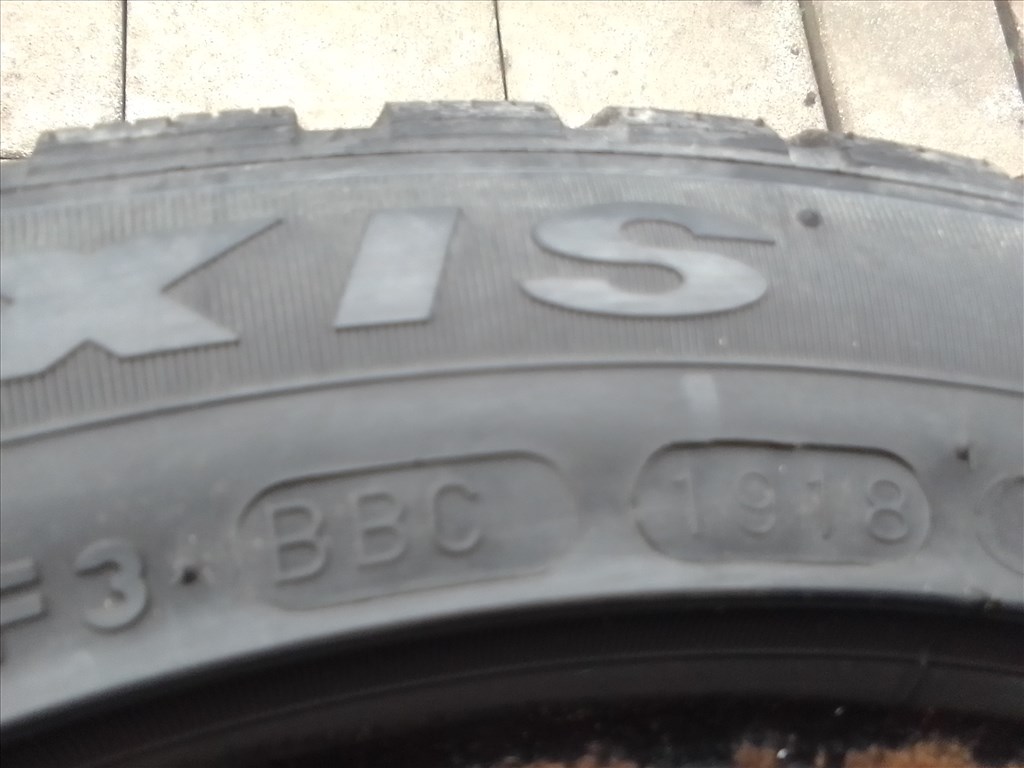  185/55R15 Maxxis téli gumi garnitúra 7. kép