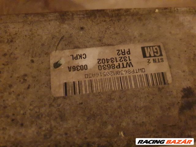 Opel Astra H, Opel Zafira B Intercooler hűtő Z17dtj A17dtj Z19dt 13213402 3. kép