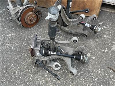 AUDI A5 8T3 Jobb hátsó Csonkállvány Kerékaggyal 014522