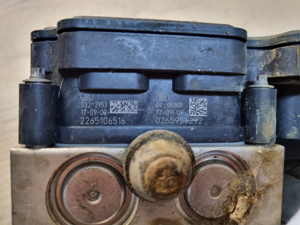 Opel Corsa E ABS Kocka 4668 ,  2265106516 3. kép