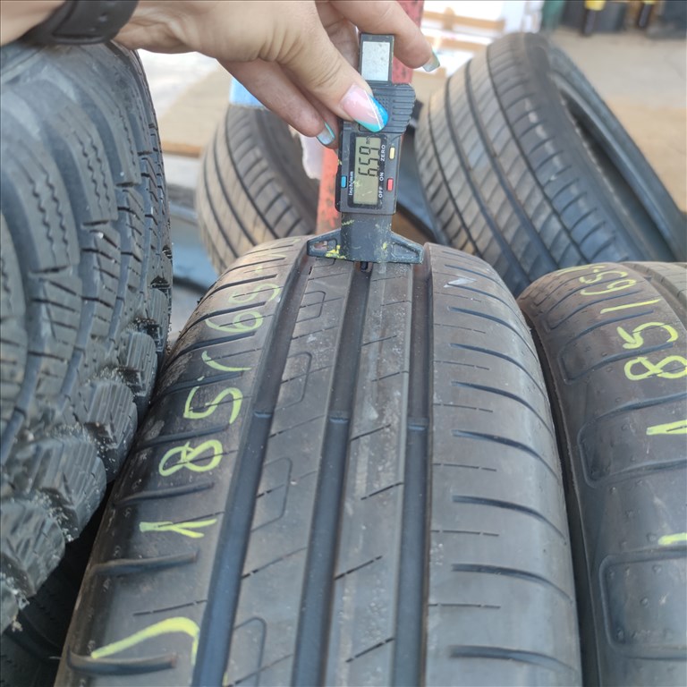  185/65 R15 Goodyear nyári gumi 44000ft a 4db/234/ 1. kép