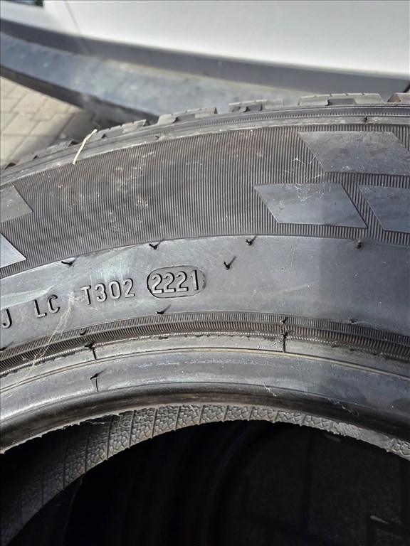  205/6516"C újszerű Pirelli Carrier winter  teher téli gumi 4. kép