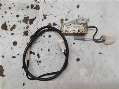 TOYOTA AVENSIS II (T250) 2.0 D-4D (CDT250_) Antenna Erősítő #41459# 8630005100