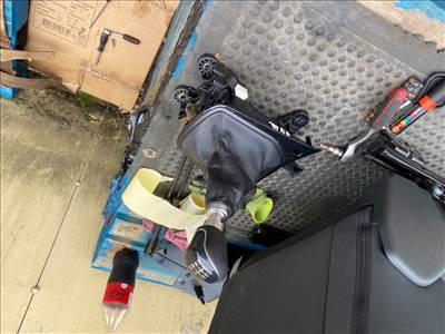 FORD FIESTA VIII  Váltó Kulissza