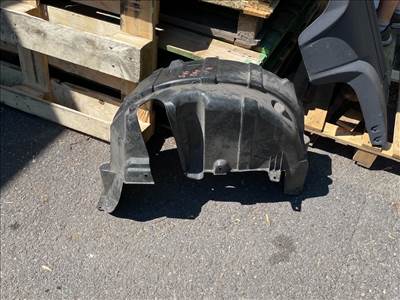 SUZUKI SX4 GY Bal hátsó Dobbetét (Kerékjárati, Műanyag)