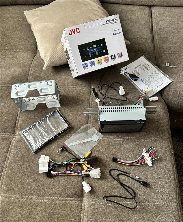 JVC KW-M25BT Mechanika Nélküli Érintőképernyős Autós Multimédia Lejátszó - 2 DIN Méret 3. kép