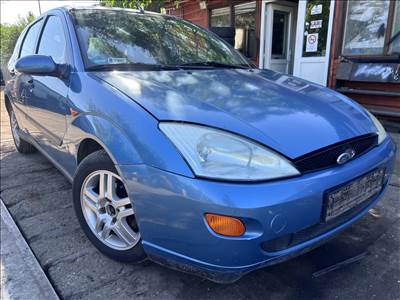 Ford Focus Mk1 1.8i bontott alkatrészei
