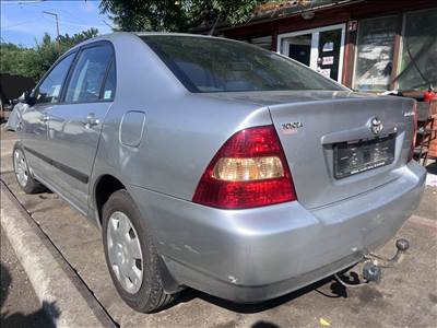 Toyota Corolla (E120/E130) 1.4i bontott alkatrészei