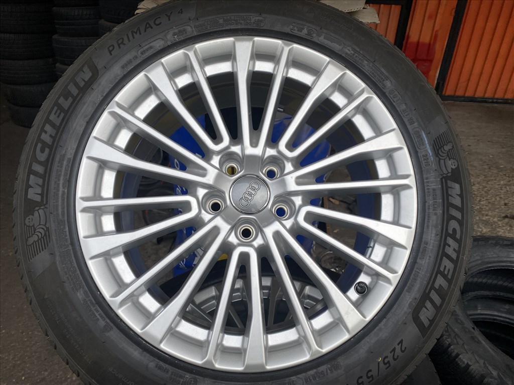 Audi A6 4K0 jelenlegi tipus gyári 8X18-as 5X112-es ET36-os könnyűfém felni garnitura eladó 4. kép