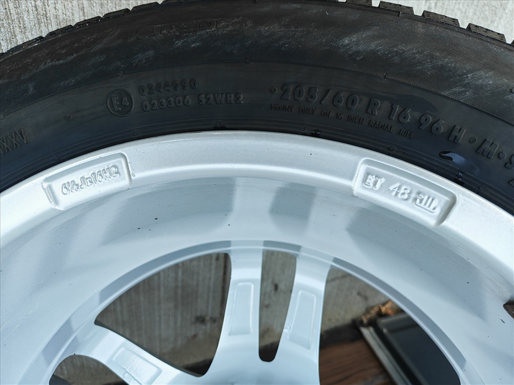 16" 5x112 Dezent alufelni szett téligumikkal! 5. kép