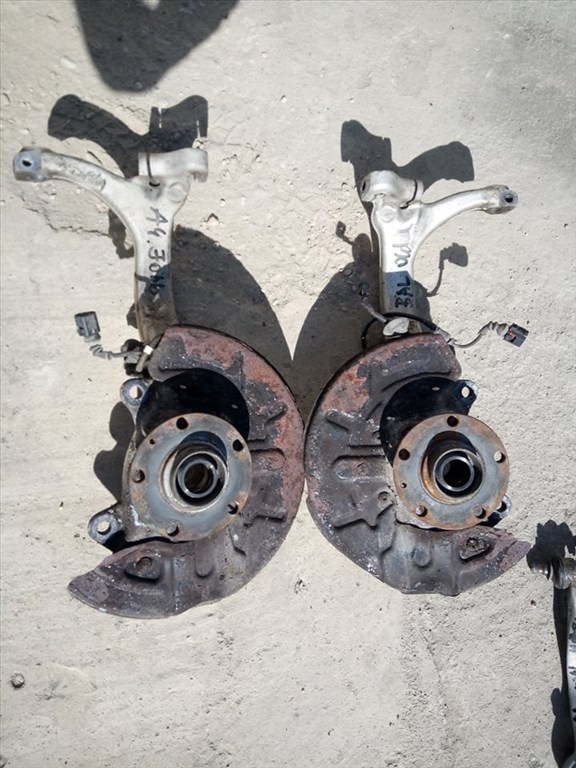 Audi A4 B6 B7 csonk állványok  1. kép