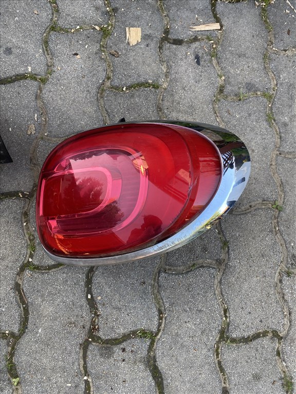 Fiat 500L hátsó lámpa jobb hátsó bal hátsó  2. kép