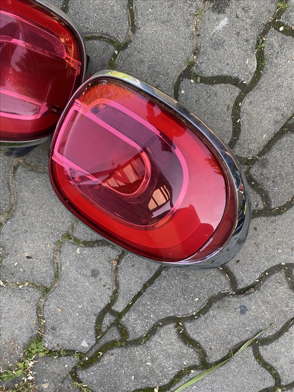 Fiat 500L hátsó lámpa jobb hátsó bal hátsó  3. kép