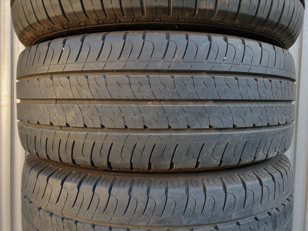  235/65 16C Good Year EfficientGrip Cargo 2. kép