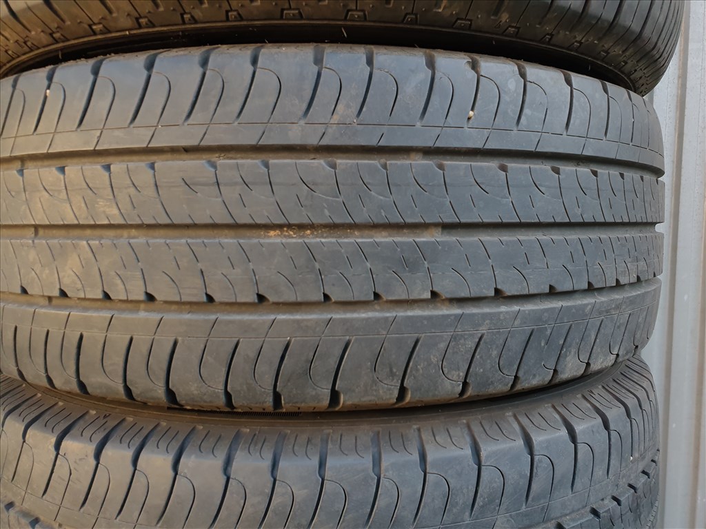  235/65 16C Good Year EfficientGrip Cargo 3. kép