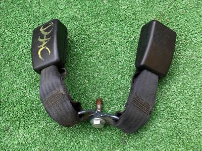 DACIA SANDERO II  Hátsó középső Biztonsági Öv