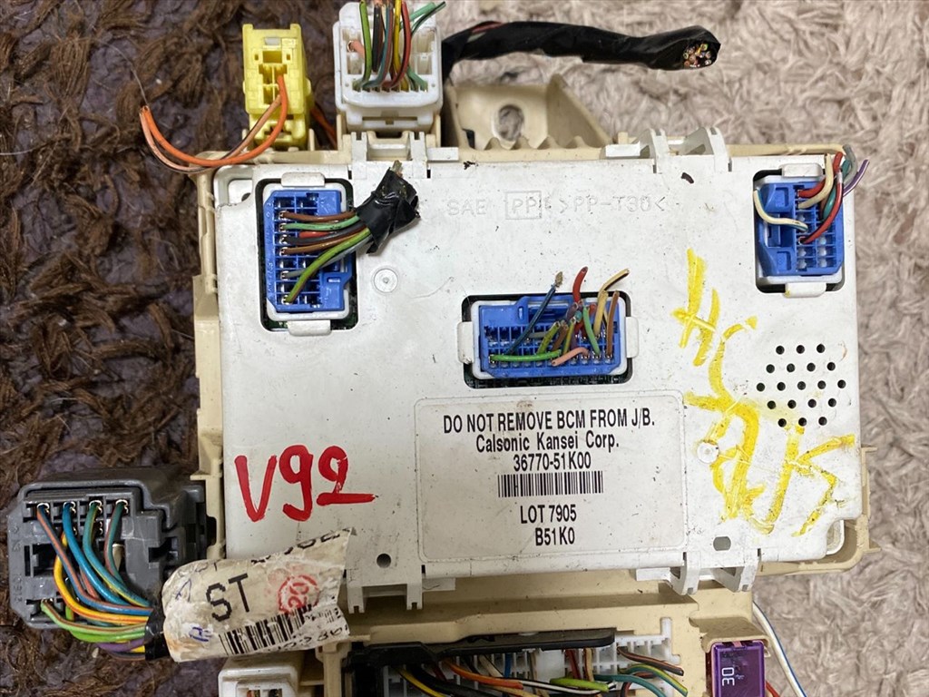 SUZUKI SPLASH  Biztosítéktábla Motortér 2. kép