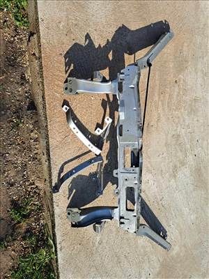 Mercedes Vaneo CDI CDI 1.7 homlokfal 