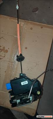 Audi A8 (D3 - 4E) bal első ajtó zár központizár motor 4e1837015