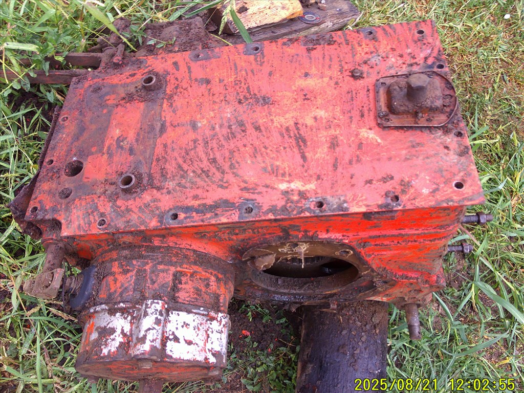 MTZ 80 TRAKTORRA HÁTSÓHÍD-KARDÁN-FÉKRENDSZER CSAK EGYBEN OLCSÓN 3. kép