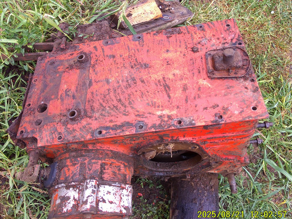 MTZ 80 TRAKTORRA HÁTSÓHÍD-KARDÁN-FÉKRENDSZER CSAK EGYBEN OLCSÓN 4. kép