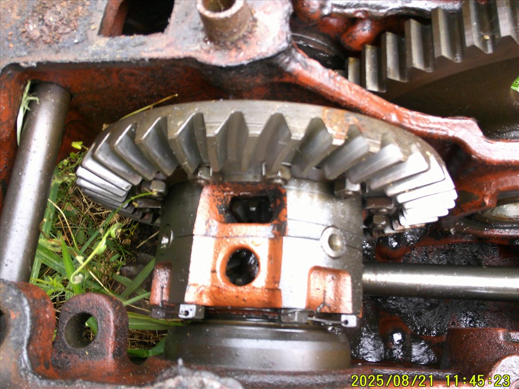 MTZ 80 TRAKTORRA HÁTSÓHÍD-KARDÁN-FÉKRENDSZER CSAK EGYBEN OLCSÓN 6. kép