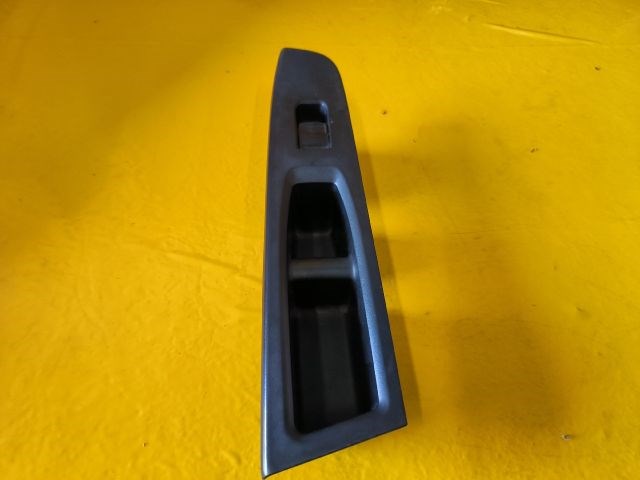 Toyota Yaris (XP130/XP150) Jobb első Ablakemelő Kapcsoló 742310d690 5. kép