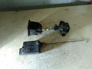 Renault Clio I Csomagtérajtó Zárszerkezet *51312*