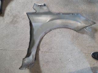 Toyota Avensis (T250) TOYOTA AVENSIS T25 Bal első Sárvédő