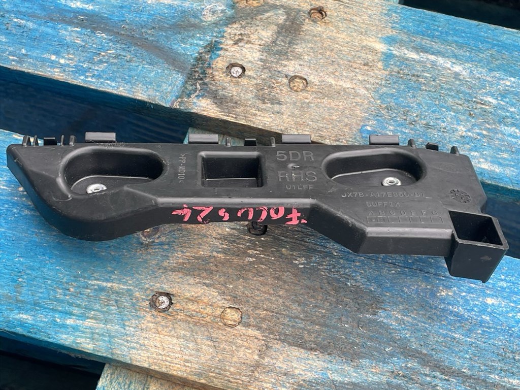 FORD FOCUS IV  Jobb hátsó Oldal Lökhárító Tartó (Műanyag) 2. kép