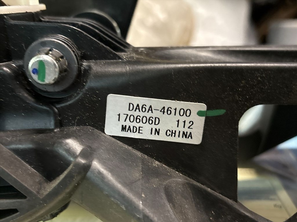 MAZDA 2 DL Váltó Kulissza 3. kép
